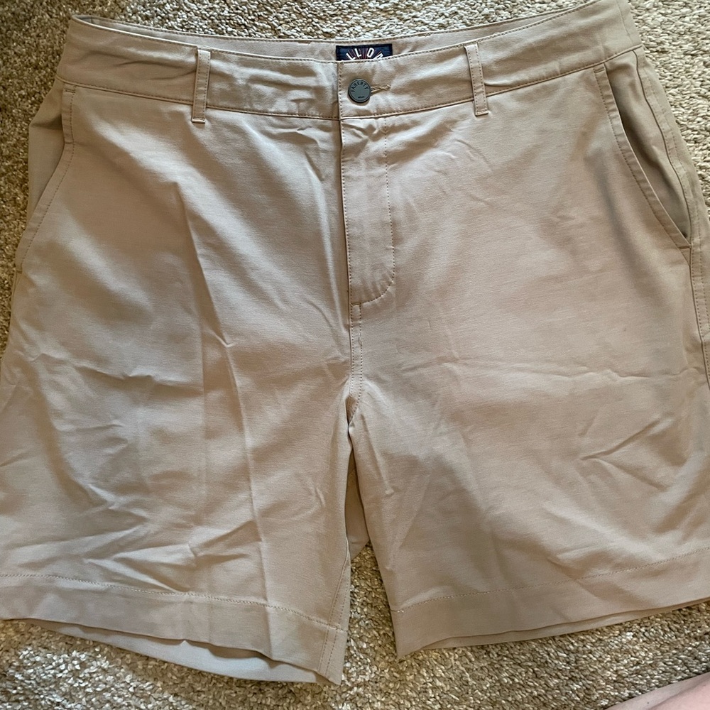 Faherty All-Day Short: khaki